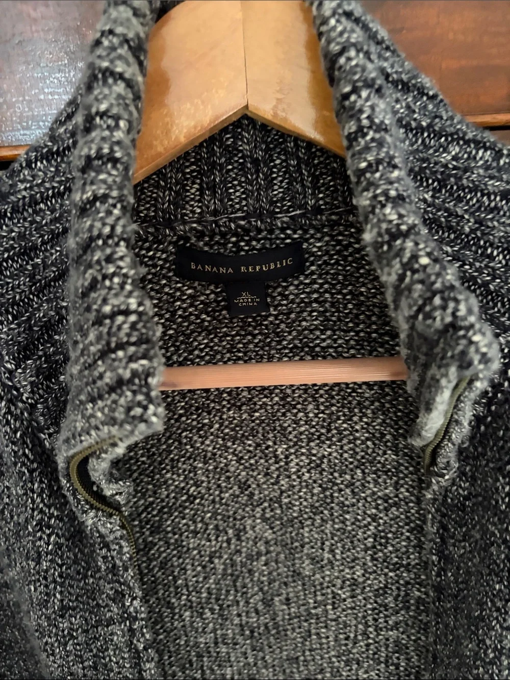 Banana Republic Men’s Full Zip Henley Cardigan Sweater